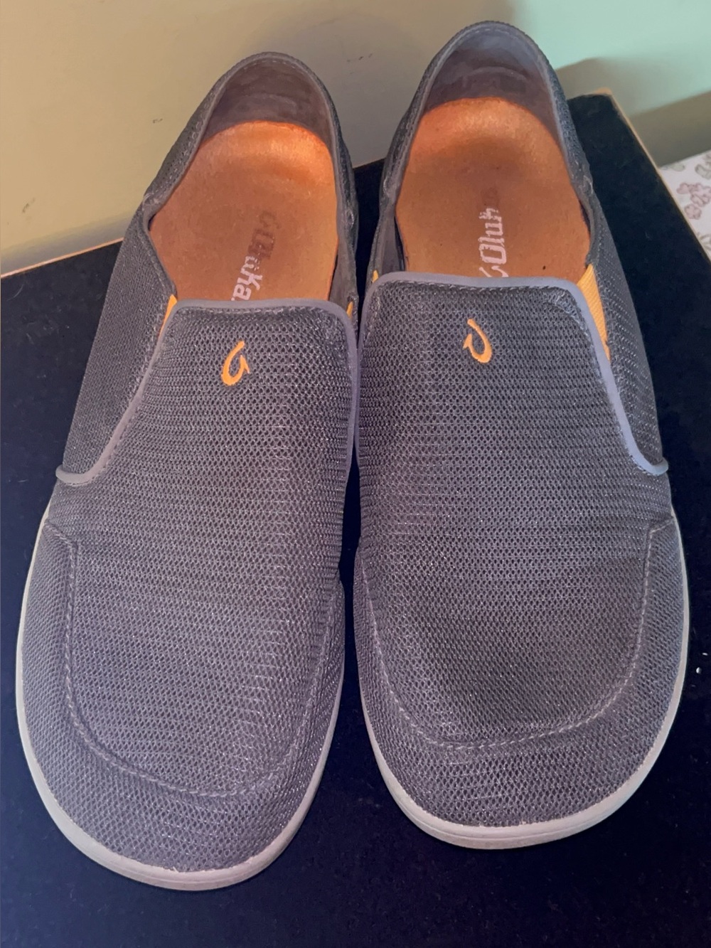 OluKai Men's Dark Shadow Grey Nohea Mesh slip-on shoes Size 11.5
